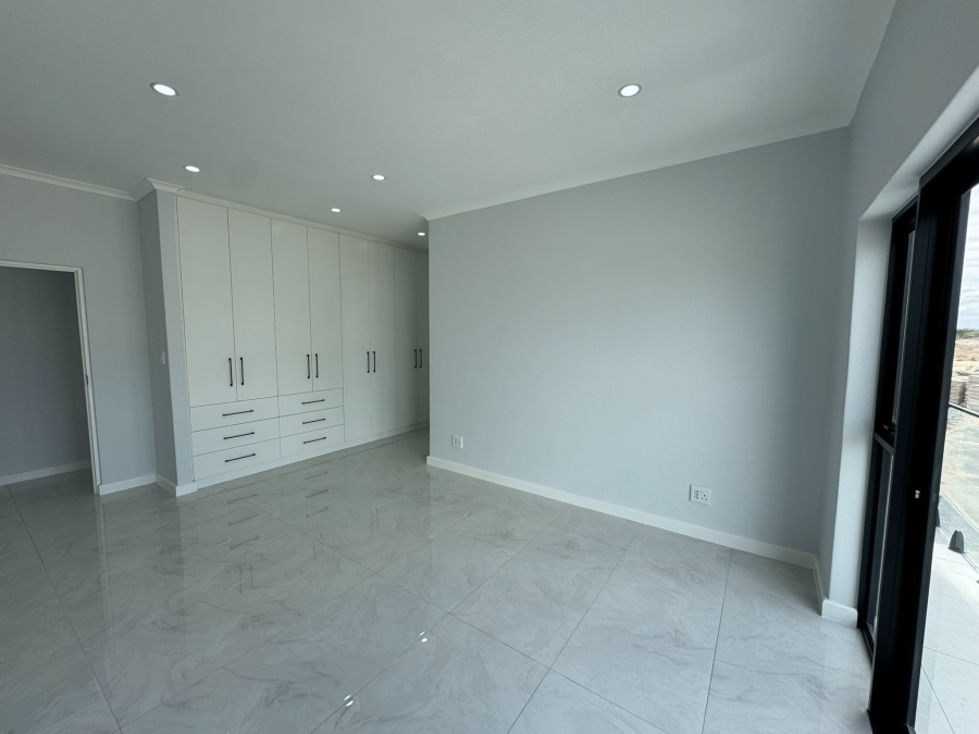 4 Bedroom Property for Sale in Sandown Western Cape